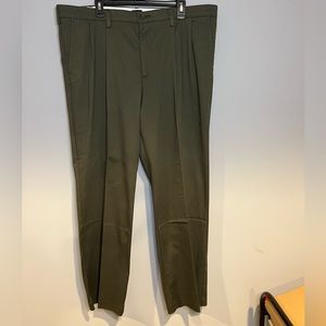 Men’s Green Dockers pants